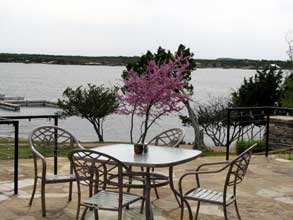 The patio at the Harbor's Grill