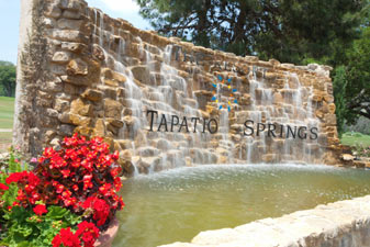 Entrance to Tapitao Springs