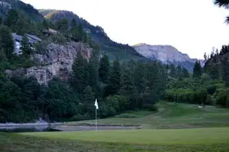 Cliffs Nine golf hole at the Glacier Club