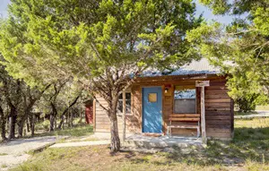 Ranch 3232 unique texas lodging