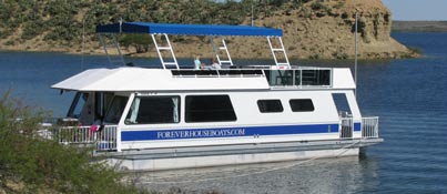 Houseboat on Lake Amistad