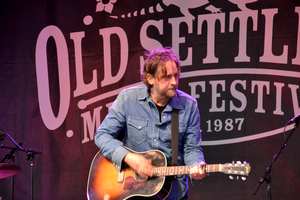 Hayes Carll