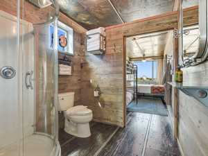 Flophouze Shipping Container