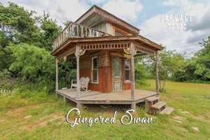 Tiny home rental at Salvage Texas